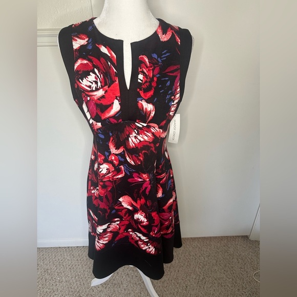 Maggy London Black and Red Plunge Neckline Sheath Dress size 10 New with tag - Picture 1 of 8
